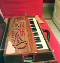 External cabinet Harmonium-filtered.jpg
